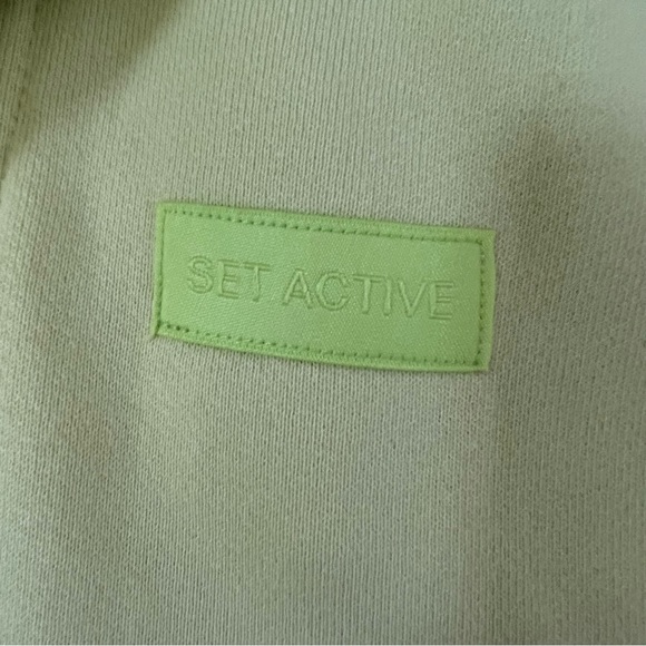 New! SET ACTIVE Sweat Set in Highlighter. Size Small. - Picture 4 of 9